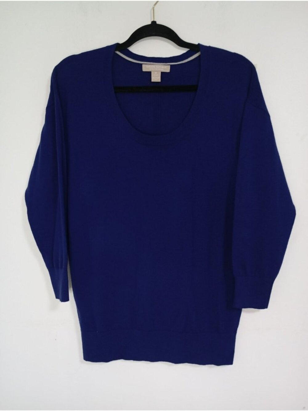 Banana Republic Extra Fine 100% Merino Wool Sweater M Womens Blue Scoop Neck